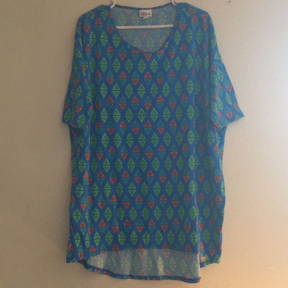 Lularoe Irma shirt